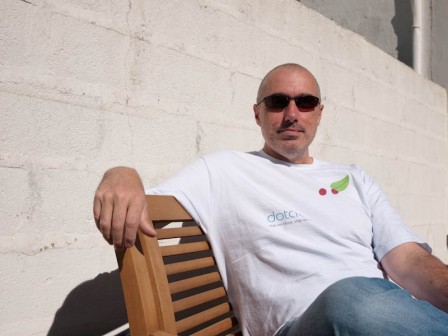 Le tee-shirt à manches courtes